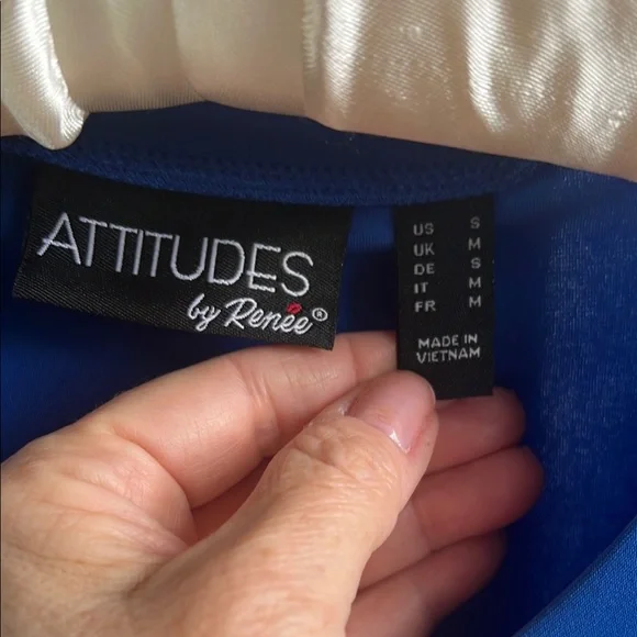 NWOT Attitudes by Renee tunic length blouse - Picture 3 of 7